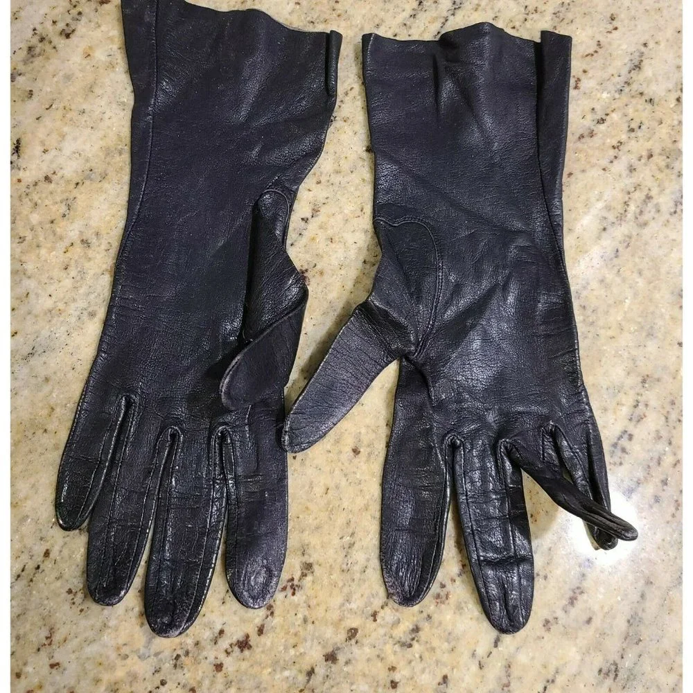 Vintage Women's Small Black Leather 10